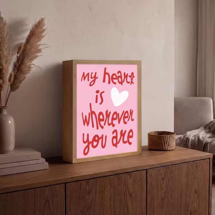 Valentijn - Hart - Liefde - Roze Light Box met batterij (Wandlamp) middel -sfeer2