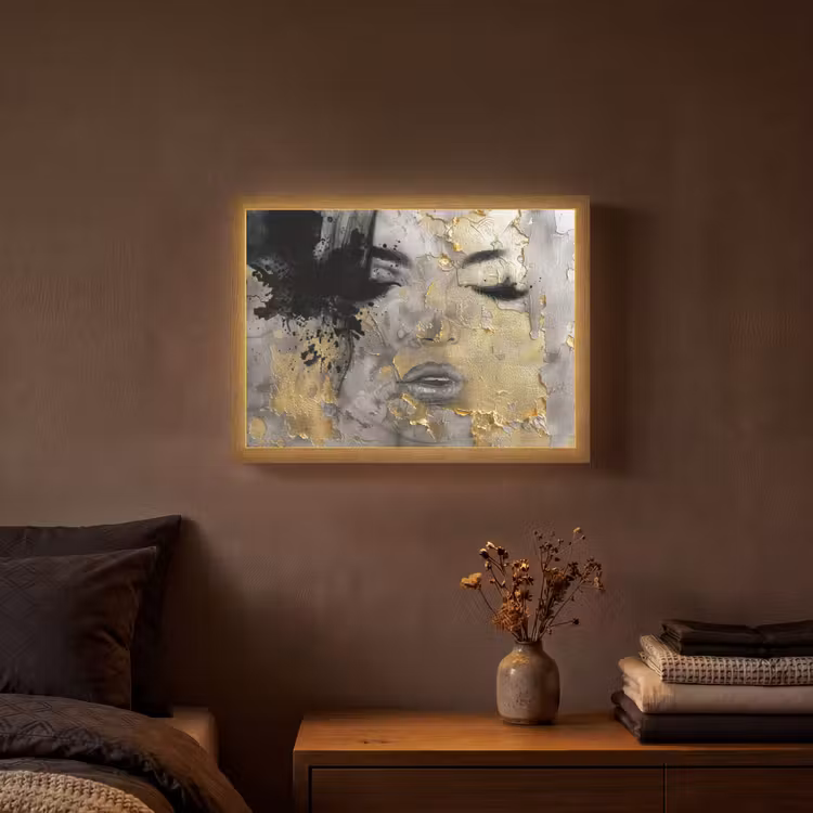 Vrouw - Kunst - Goud - Zwart Light Box met batterij (Wandlamp) middel -sfeer4