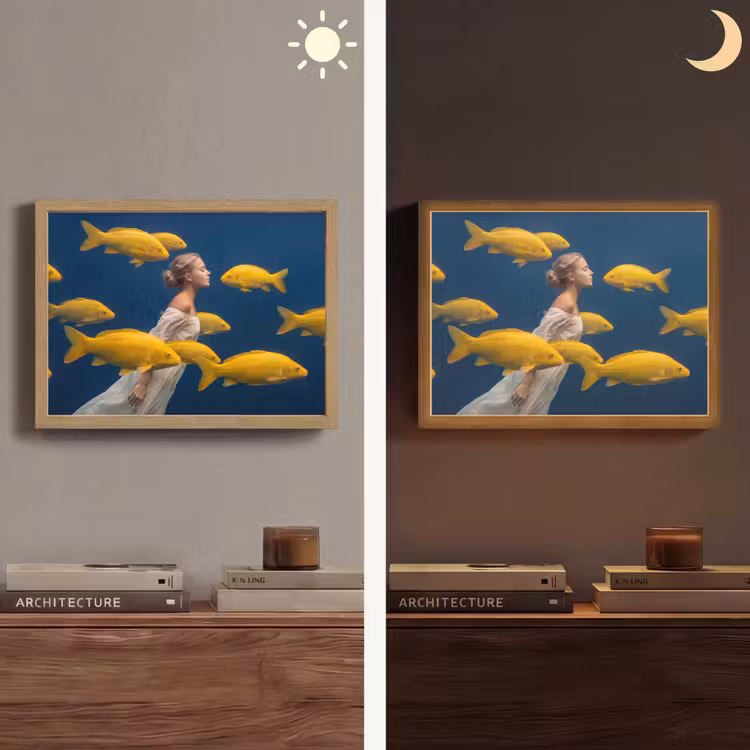 Vrouw - Vis - Water - Natuur - Geel Light Box met batterij (Wandlamp) middel -sfeer3