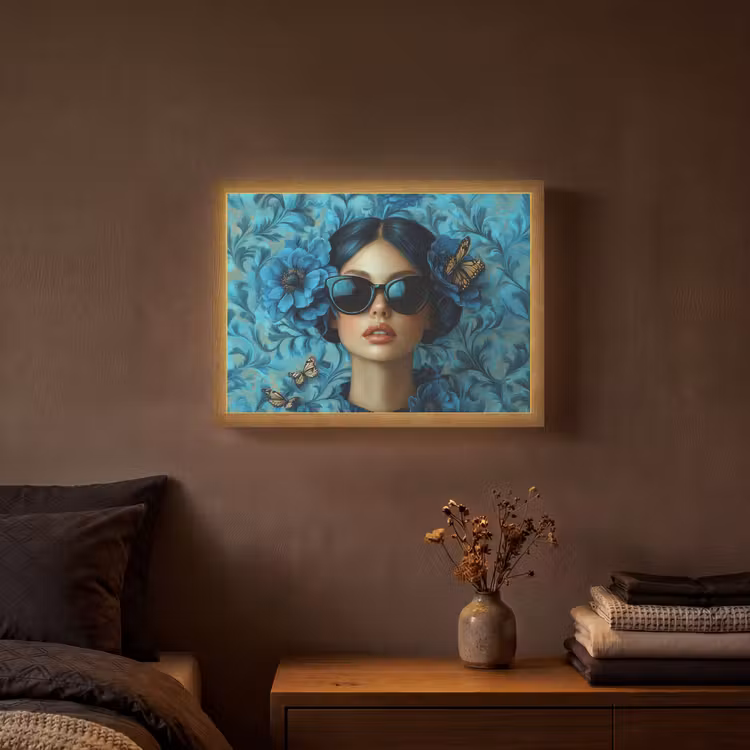 Vrouw - Bloemen - Vlinders - Blauw - Abstract Light Box met batterij (Wandlamp) middel -sfeer4