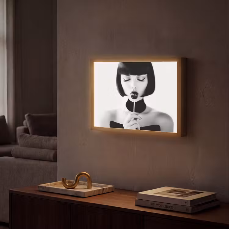 Vrouw - Lolly - Zwart - Wit Light Box met batterij (Wandlamp) middel -sfeer1