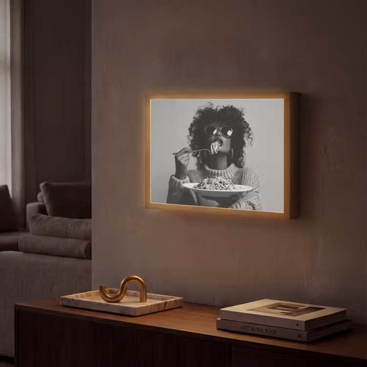 Vrouw - Pasta - Zwart - Wit Light Box met batterij (Wandlamp) middel -sfeer1