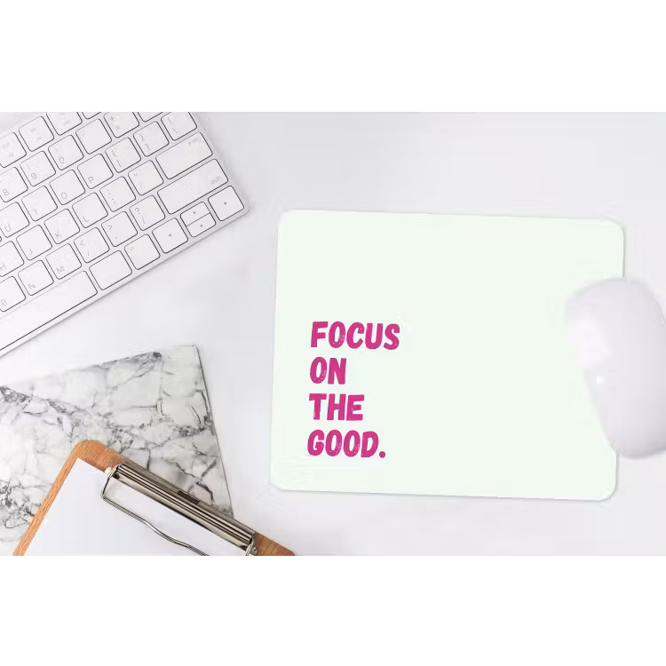 Focus on the good - Beige - Roze muismat rubber klein -witbureau