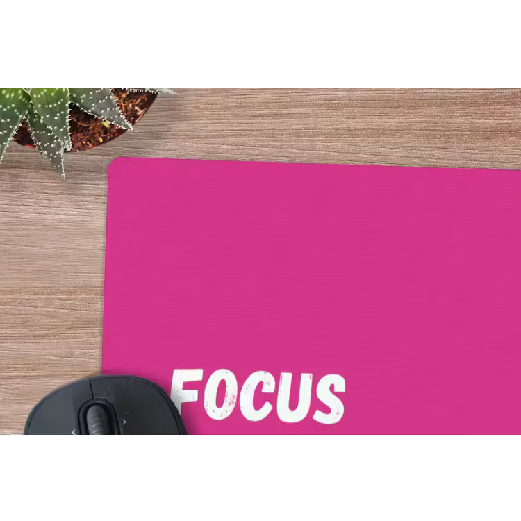 Focus on the good - Roze - Simple muismat rubber klein -closeup