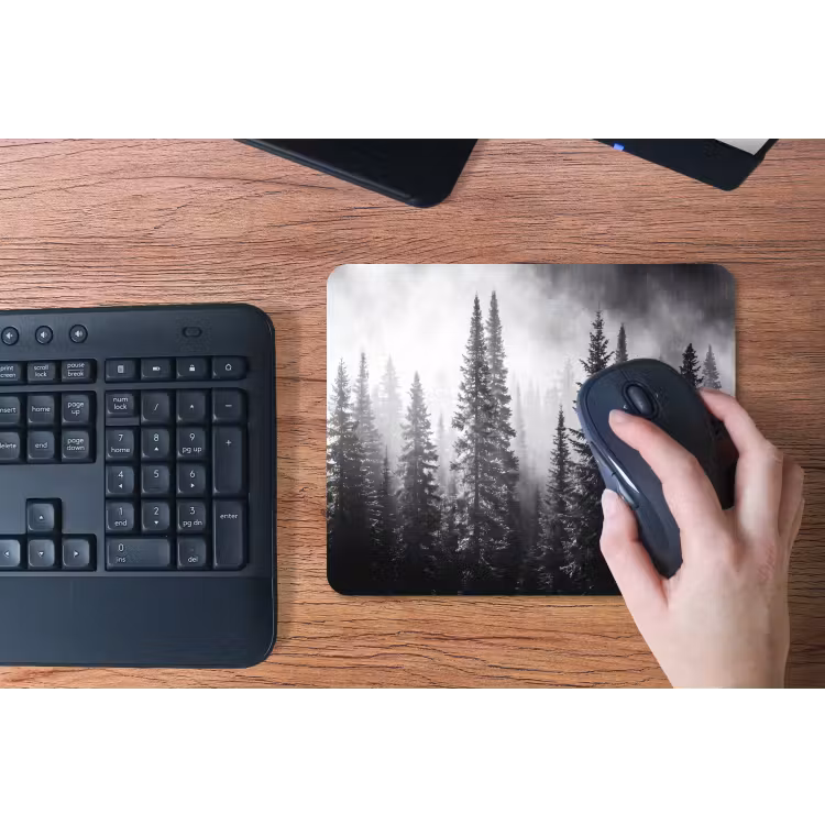 Bos - Mist - Winter - Monochroom - Natuur muismat rubber klein -toetsenbord
