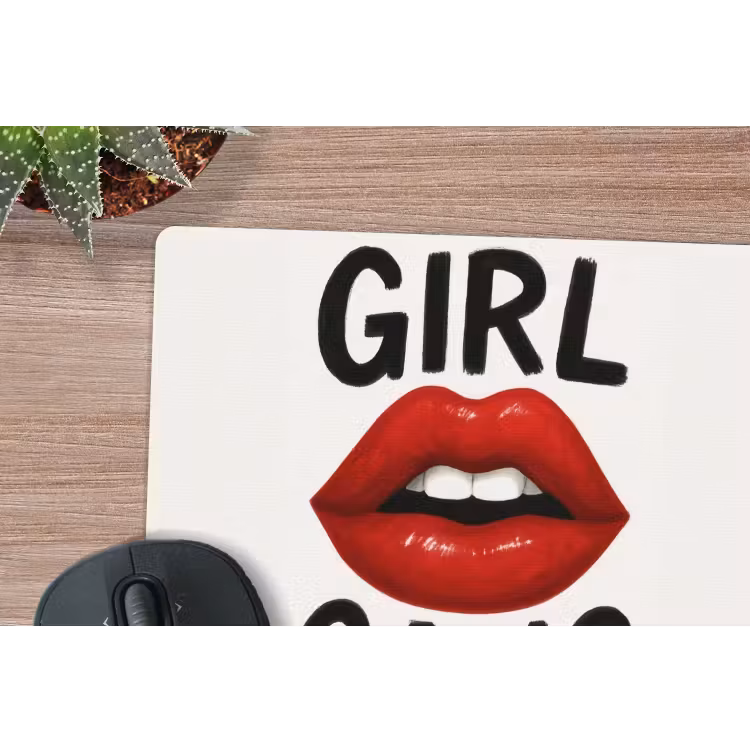 Lip - Girl - Rood - Letters muismat rubber klein -closeup