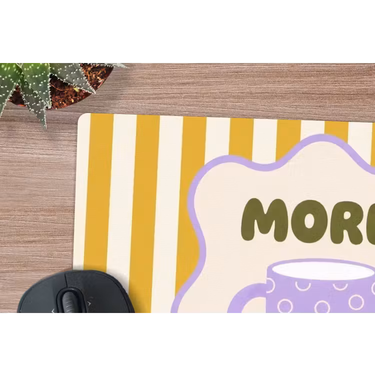 More coffee - Geel - Paars - Strepen - Mok muismat rubber klein -closeup