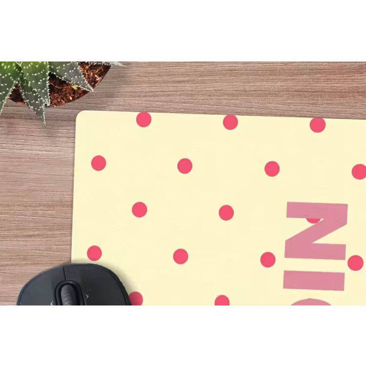 Nice - Stippen - Roze - Geel muismat rubber klein -closeup