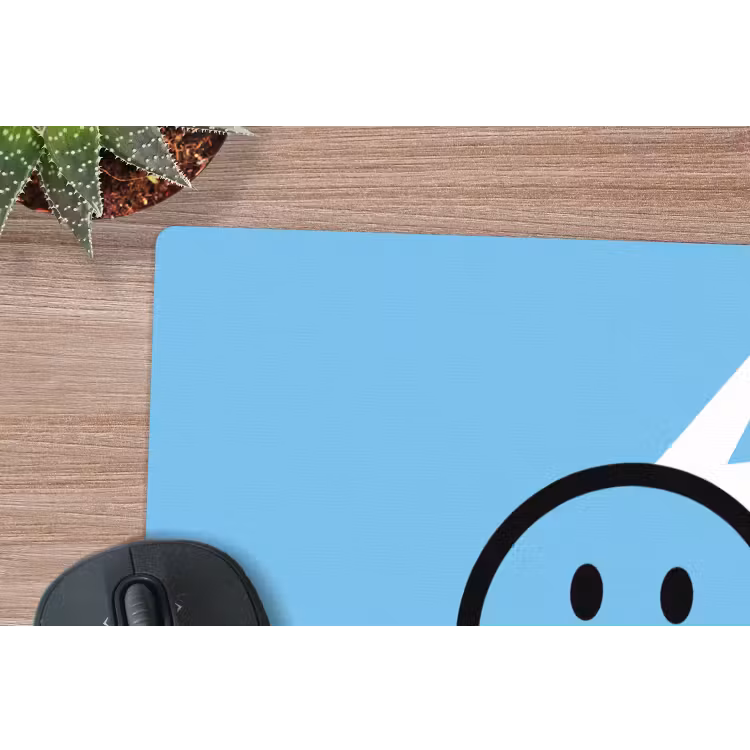Smiley - Blauw - Bliksem muismat rubber klein -closeup