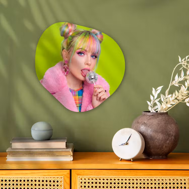 Vrouw - Kleurrijk haar - Pop art - Modern - Levendig Wandcirkel Organisch Forex 3mm klein -sfeer2