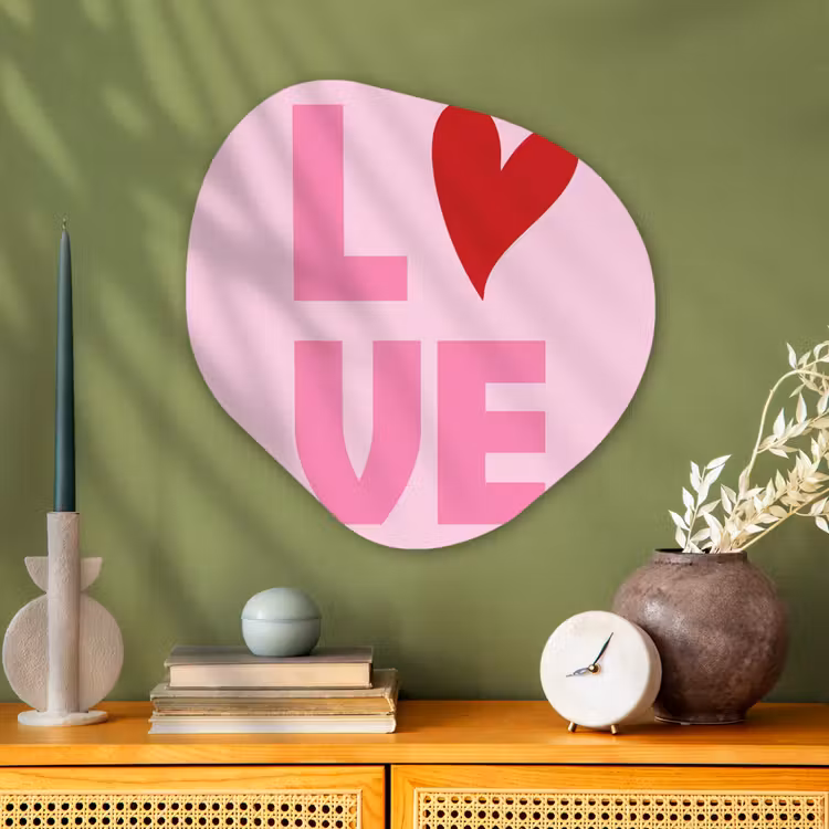 Love - Roze - Hart - Valentijn Wandcirkel Organisch Plexiglas middel -sfeer2