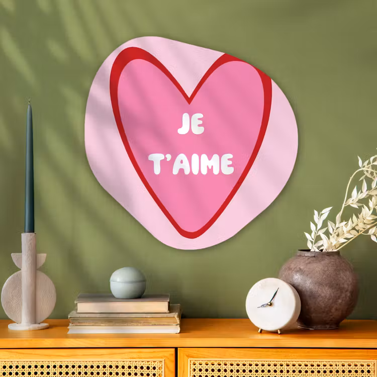 Hart - Frans - Valentijn - Roze Wandcirkel Organisch Aluminium middel -sfeer2