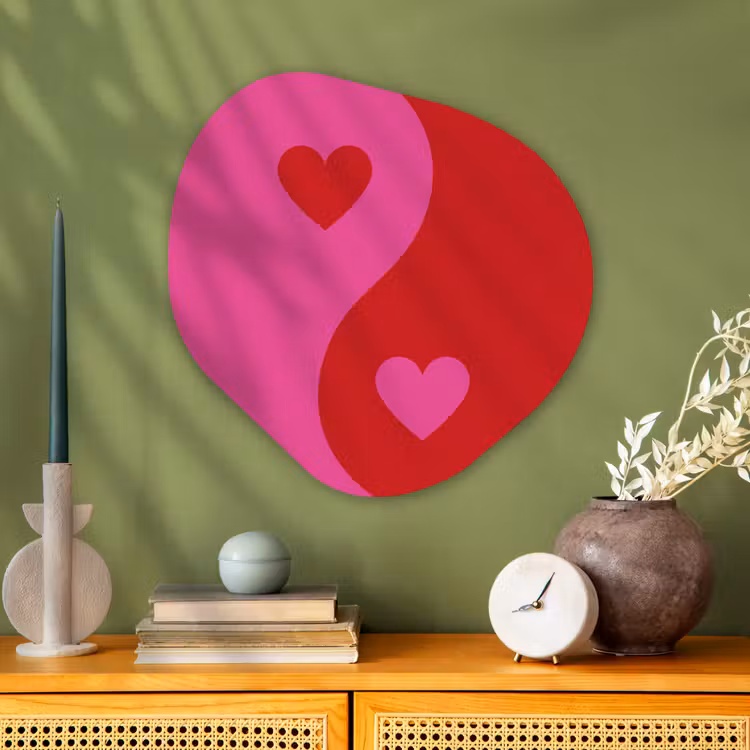 Minimalistisch - Rood - Roze - Hartjes Wandcirkel Organisch Aluminium middel -sfeer2