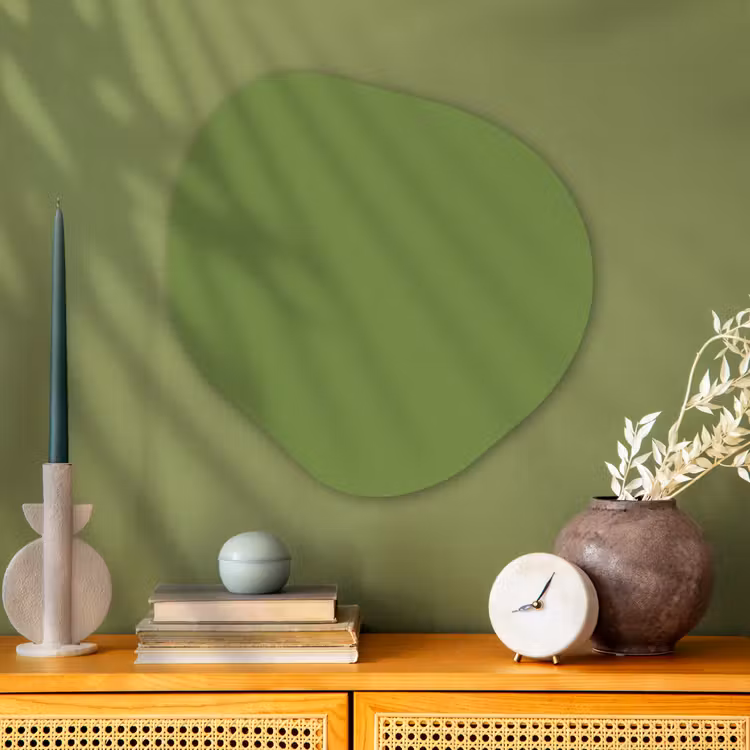 Moss - Green - Groen Wandcirkel Organisch Aluminium middel 851 -sfeer2