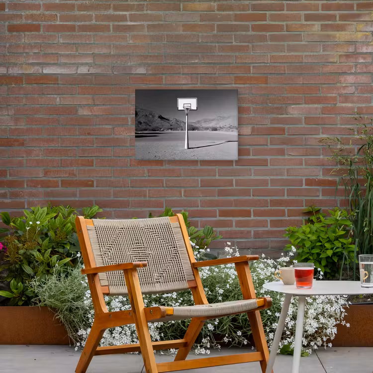 Basketbalpaal - Landschap - Zand - Wit Tuinposter op houten frame 2 cm dik klein -sfeer3