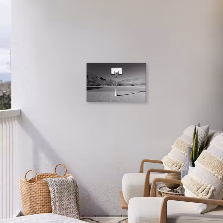 Basketbalpaal - Landschap - Zand - Wit Tuinposter op houten frame 2 cm dik klein -sfeer1