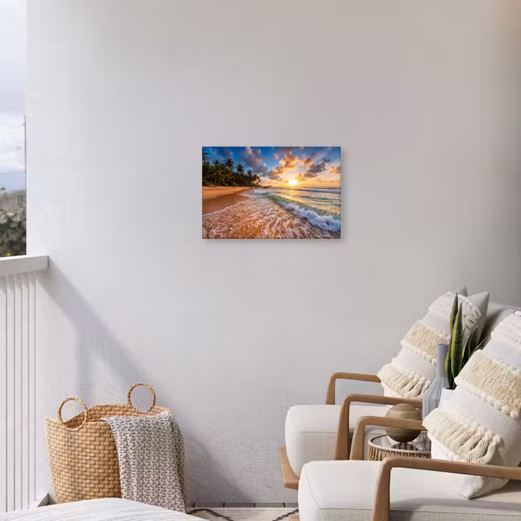 Strand - Zonsondergang - Golven - Natuur - Goud Tuinposter op houten frame 2 cm dik klein -sfeer1
