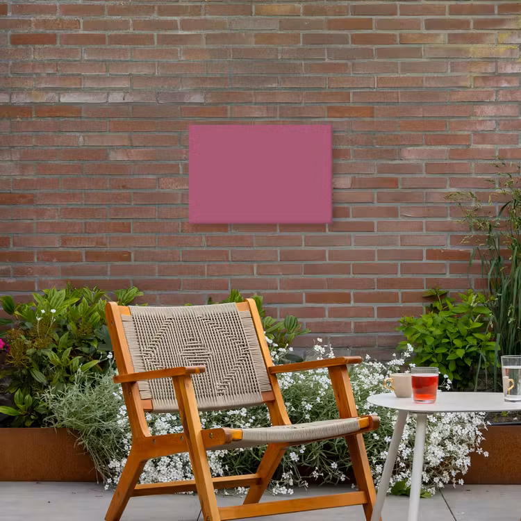 Berry - Roze -Pink Tuinposter op houten frame 2 cm dik klein 845 -sfeer3