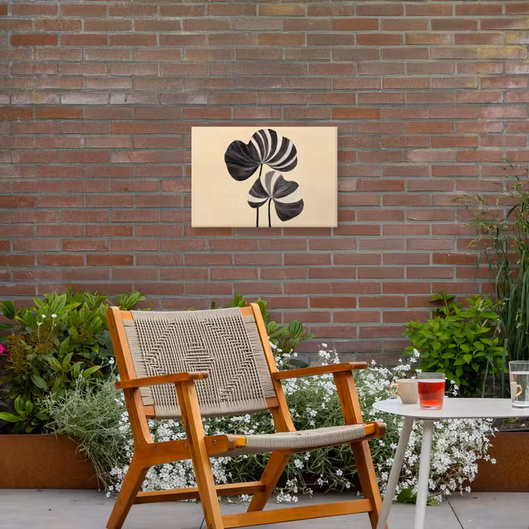 Zwart - Bladeren - Strepen - Minimalistisch Tuinposter op houten frame 2 cm dik klein -sfeer3