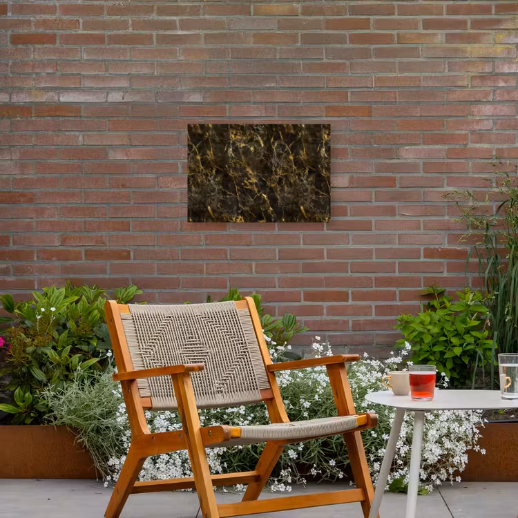 Zwart - Marmer - Goud Tuinposter op houten frame 2 cm dik klein 845 -sfeer3