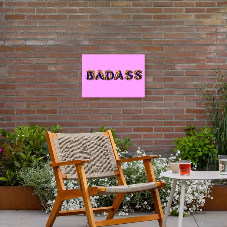 Felroze - Badass - Panterprint - Schaduw Tuinposter op houten frame 2 cm dik klein -sfeer3