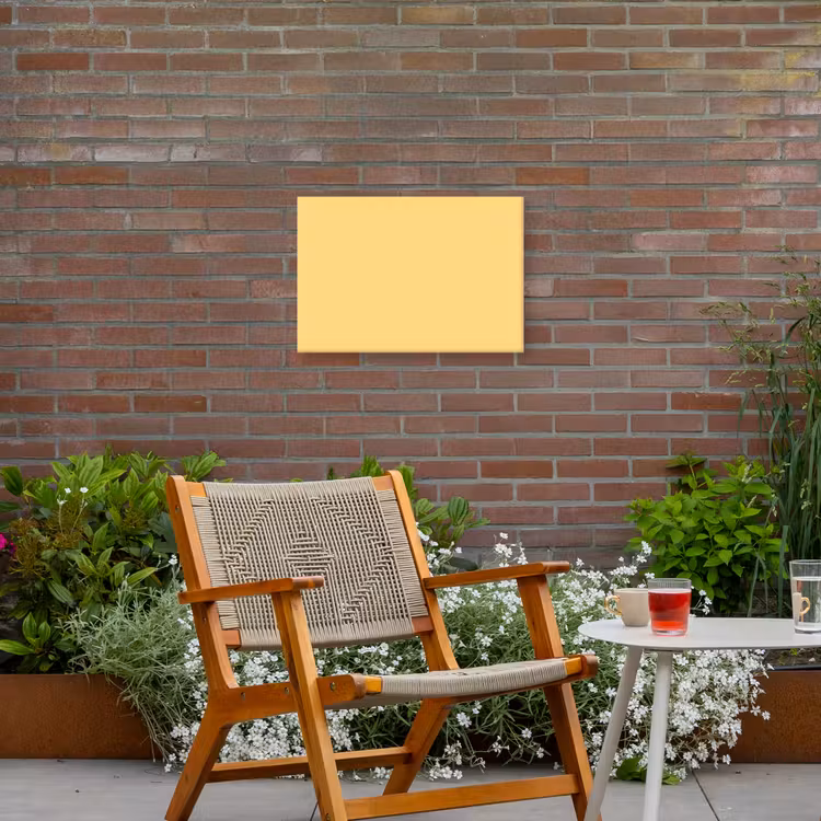 Butter - Geel - Yellow Tuinposter op houten frame 2 cm dik klein 845 -sfeer3