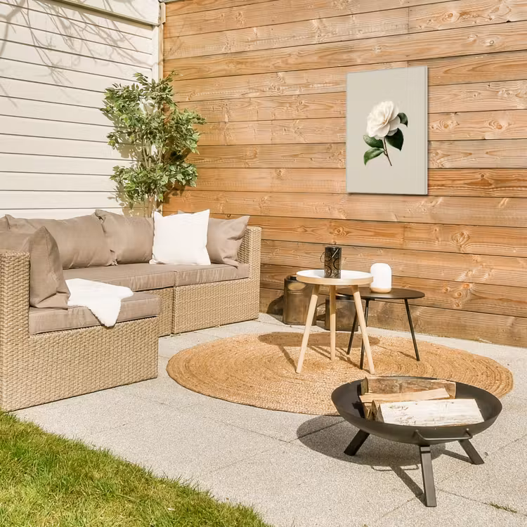Cameliabloem - Wit - Groen Tuinposter op houten frame 2 cm dik klein -sfeer2
