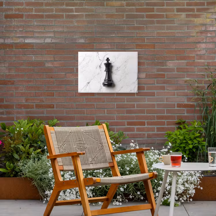 Schaakstuk - Koning - Zwart - Marmer Tuinposter op houten frame 2 cm dik klein -sfeer3