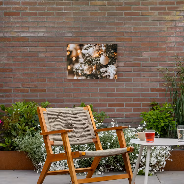 Kerst - Kerstboom - Winter - Binnen - Sneeuw Tuinposter op houten frame 2 cm dik klein -sfeer3