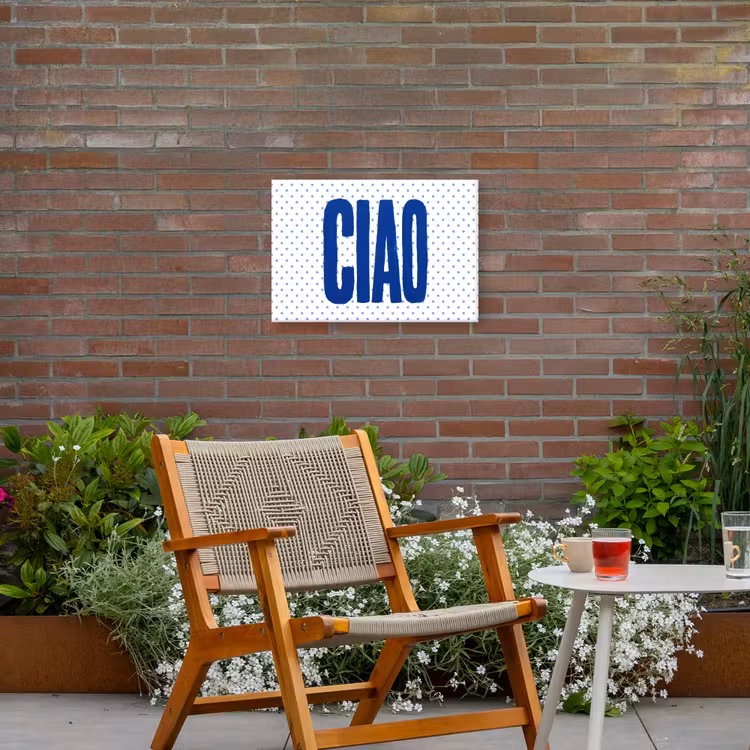 Ciao - Stippen - Roze - Wit Tuinposter op houten frame 2 cm dik klein -sfeer3