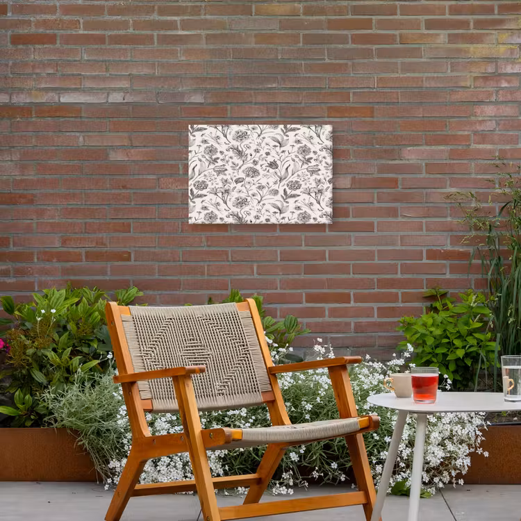 Classic - Black - White - Floral Tuinposter op houten frame 2 cm dik klein 845 -sfeer3