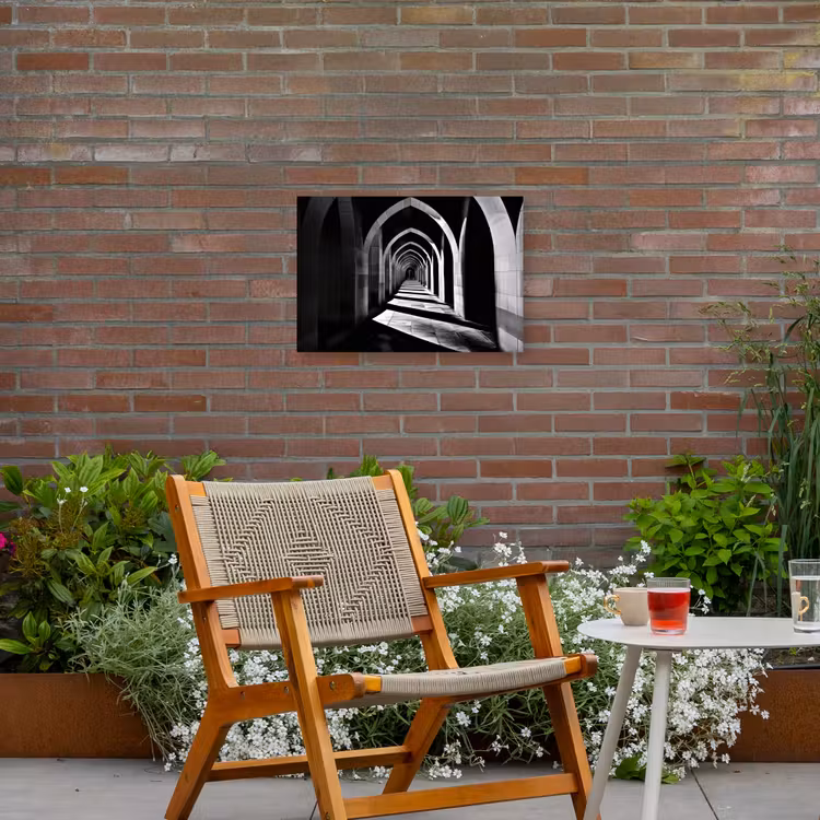 Gang - Bogen - Schaduw - Diepte Tuinposter op houten frame 2 cm dik klein -sfeer3