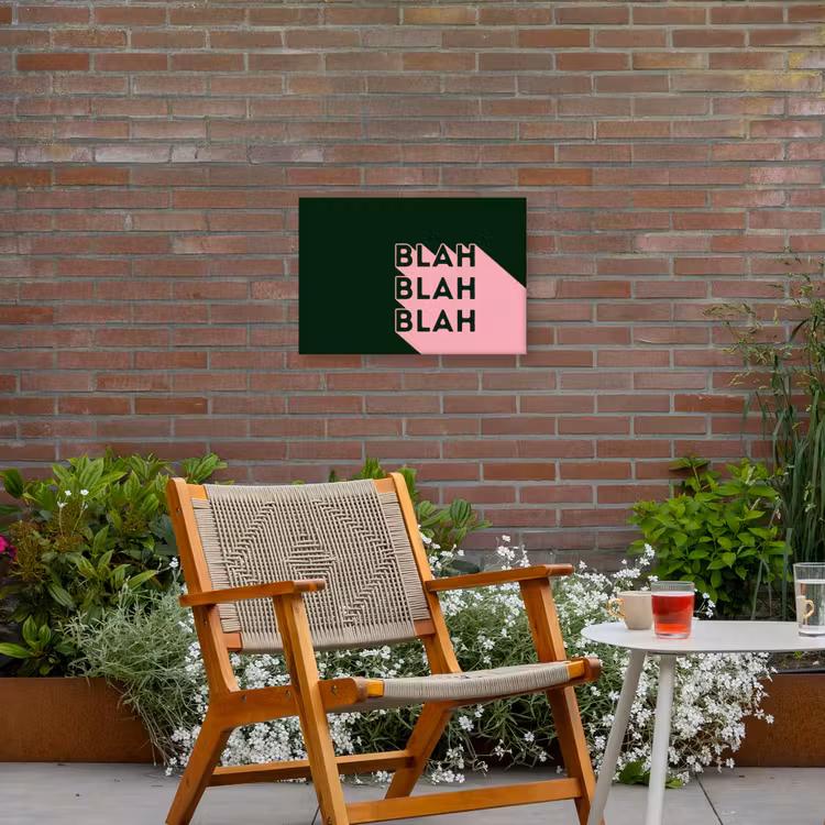 Donkergroen - Tekst - Schaduw - Grafisch Tuinposter op houten frame 2 cm dik klein -sfeer3