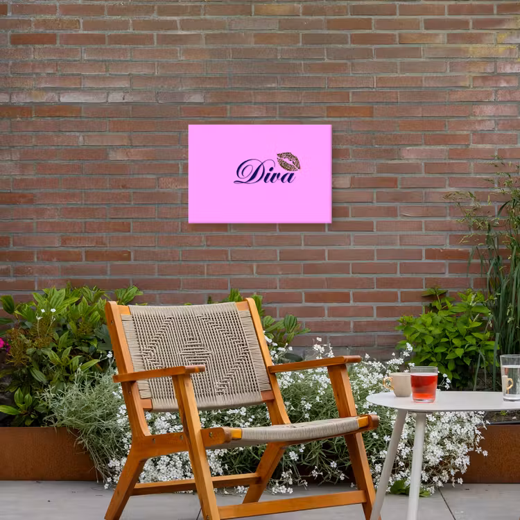 Diva - Lip - Panterprint - Roze Tuinposter op houten frame 2 cm dik klein -sfeer3
