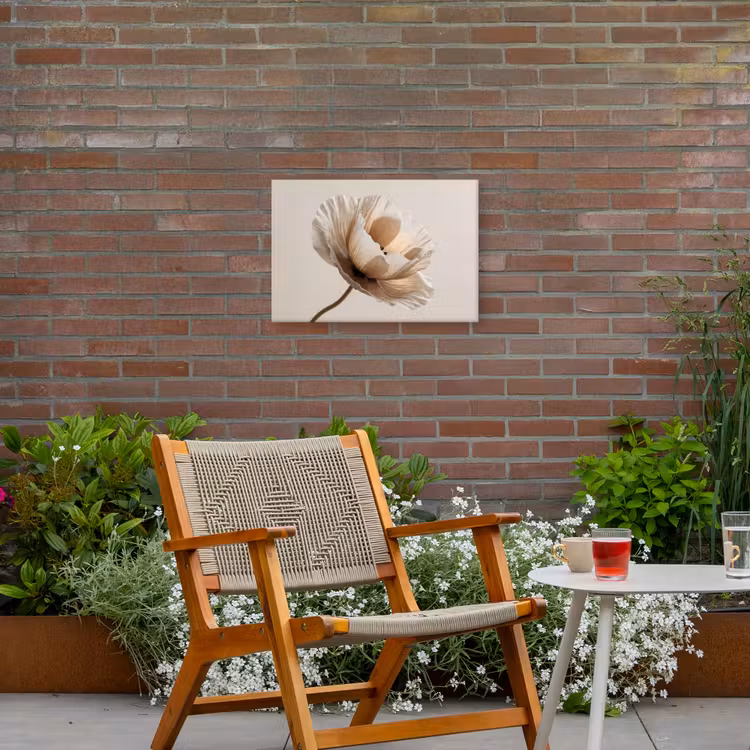 Bloem - Beige - Crème Tuinposter op houten frame 2 cm dik klein -sfeer3