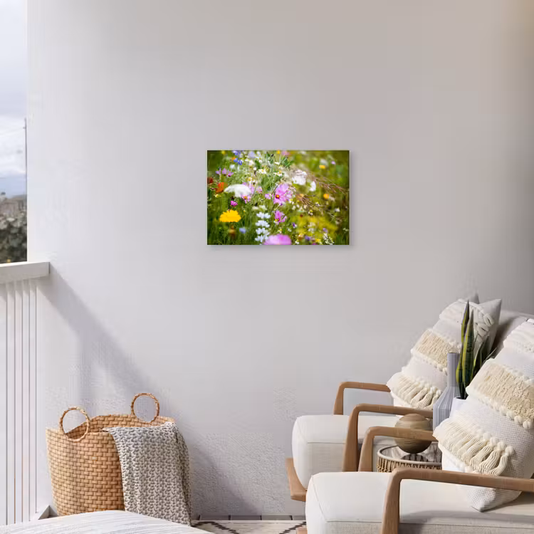 Bloemen - Natuur - Groen - Gras - Paars - Wit Tuinposter op houten frame 2 cm dik klein -sfeer1