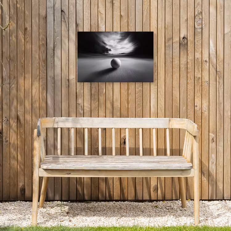 Golfbal - Wazig - Zwart Tuinposter op houten frame 2 cm dik klein -sfeer4