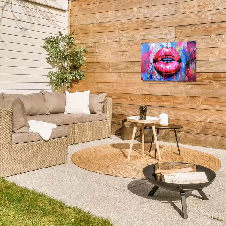 Graffiti - Lippen - Felroze - Geschilderd Tuinposter op houten frame 2 cm dik klein -sfeer2