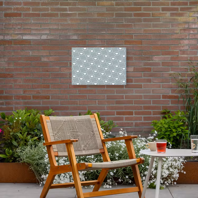 Hartjes - Wit - Rond - Patroon Tuinposter op houten frame 2 cm dik klein 845 -sfeer3