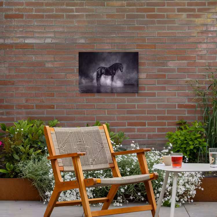Paard - Magisch - Zwart Tuinposter op houten frame 2 cm dik klein -sfeer3