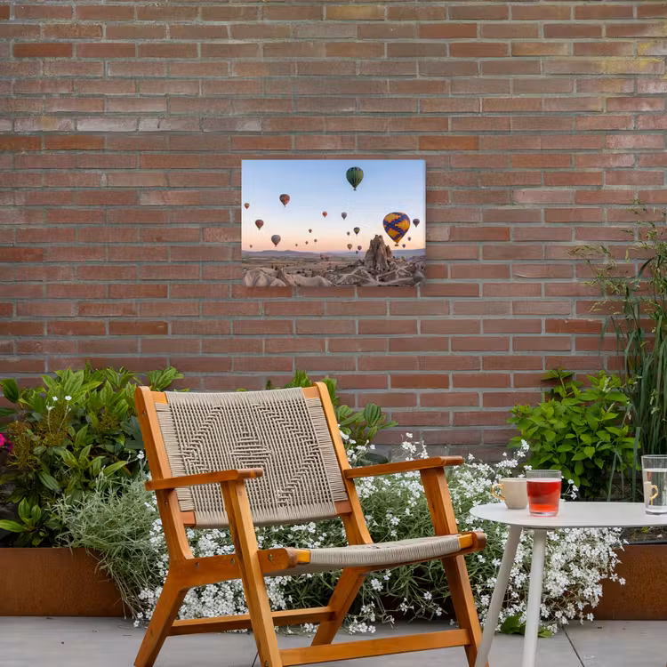 Luchtballonnen - Rotsen - Zonsopgang Tuinposter op houten frame 2 cm dik klein -sfeer3