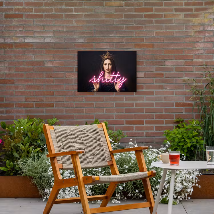Ironisch - Tekst - Neon Tuinposter op houten frame 2 cm dik klein -sfeer3