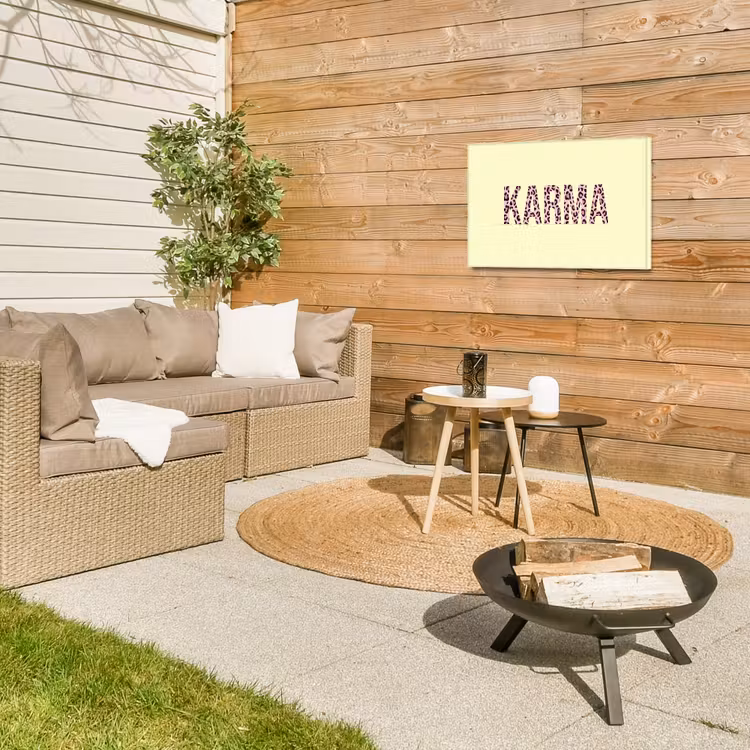 Karma - Luipaardprint - Geel Tuinposter op houten frame 2 cm dik klein -sfeer2