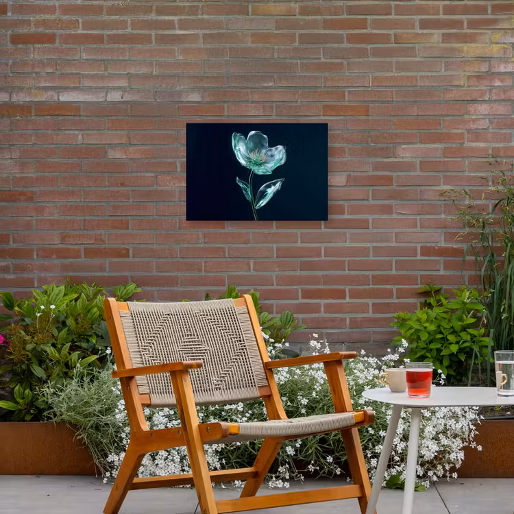 Bladeren - Bloem - Glazen - Donkerblauw Tuinposter op houten frame 2 cm dik klein -sfeer3