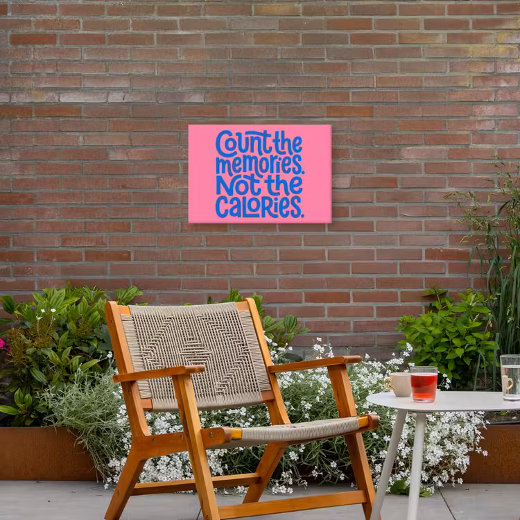 Memories - Roze - Blauw - Quote Tuinposter op houten frame 2 cm dik klein -sfeer3