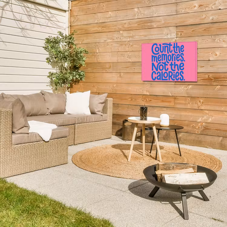Memories - Roze - Blauw - Quote Tuinposter op houten frame 2 cm dik klein -sfeer2