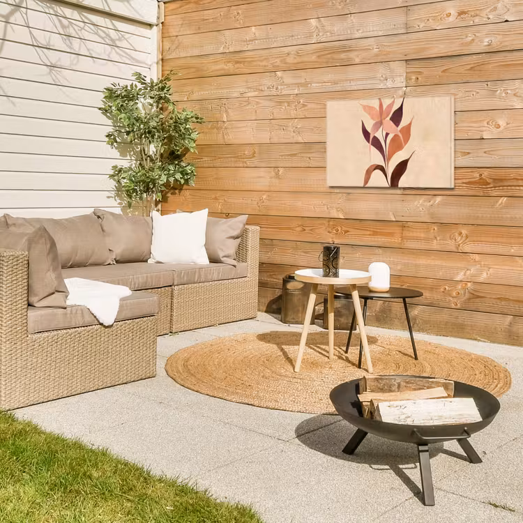 Minimalistisch - Bloem - Bladeren - Beige Tuinposter op houten frame 2 cm dik klein -sfeer2