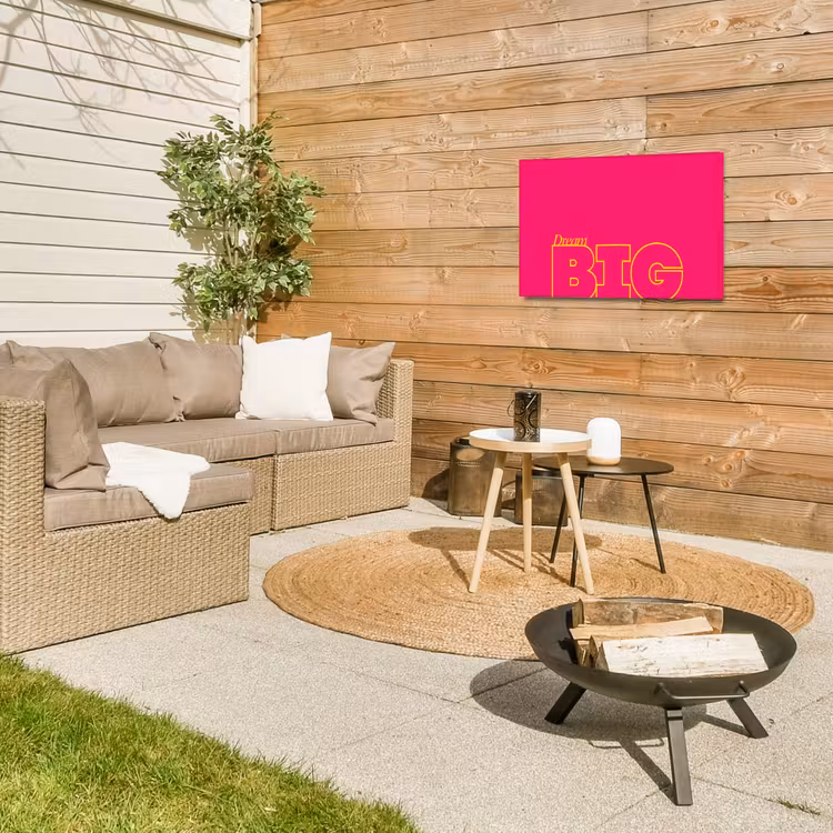 Minimalistisch - Roze - Dream big - Grafisch Tuinposter op houten frame 2 cm dik klein -sfeer2