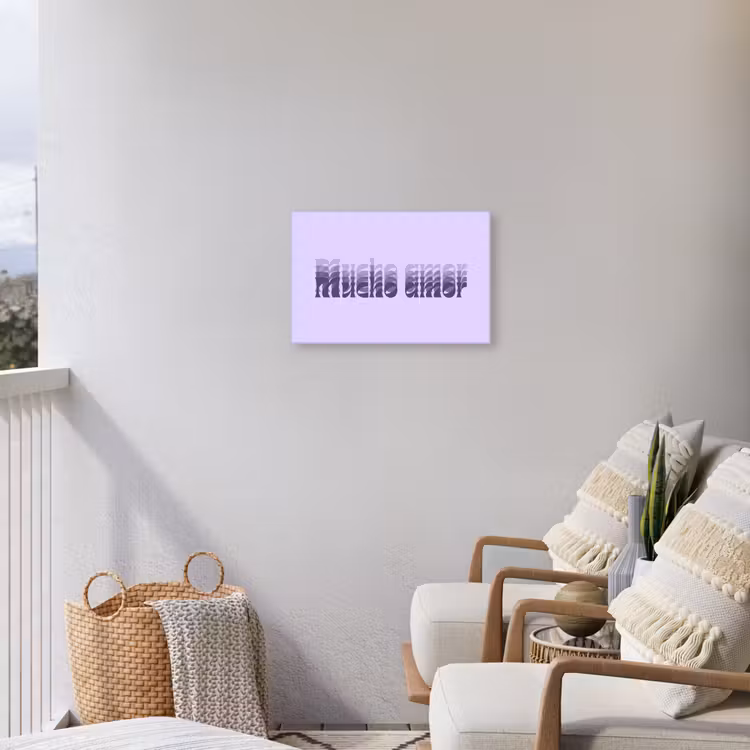 Mucho amor - Paars - Gelaagde letters Tuinposter op houten frame 2 cm dik klein -sfeer1