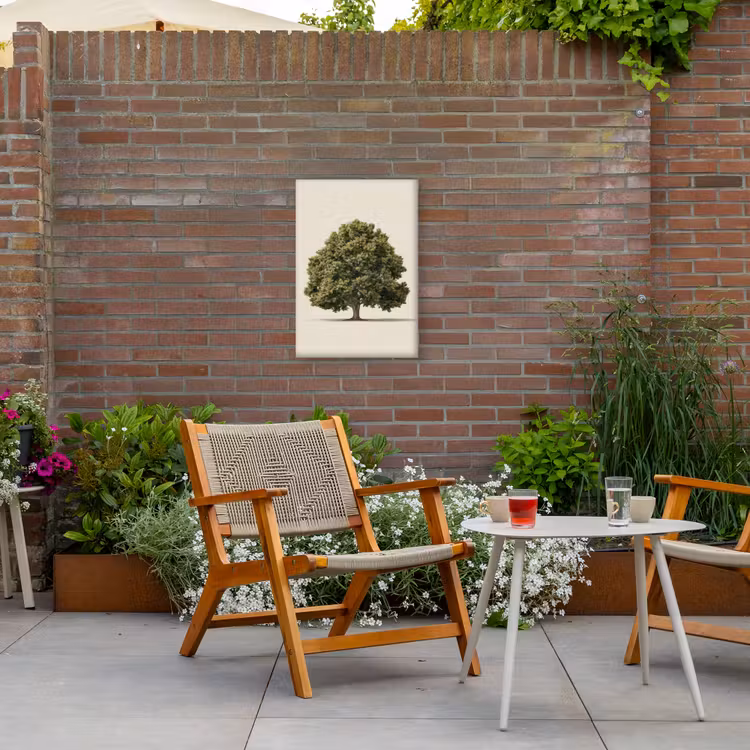 Eikenboom - Groen - Lichte achtergrond Tuinposter op houten frame 2 cm dik klein -sfeer3